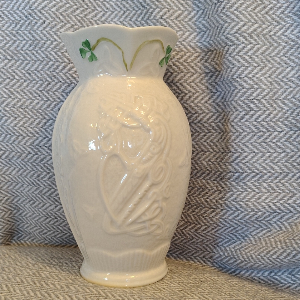 Belleek Ivory Vase with Green Shamrock Design